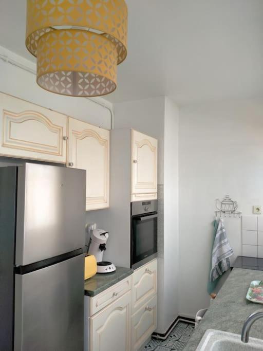 Appartement T3 Plein Centre Saint-Raphaël المظهر الخارجي الصورة