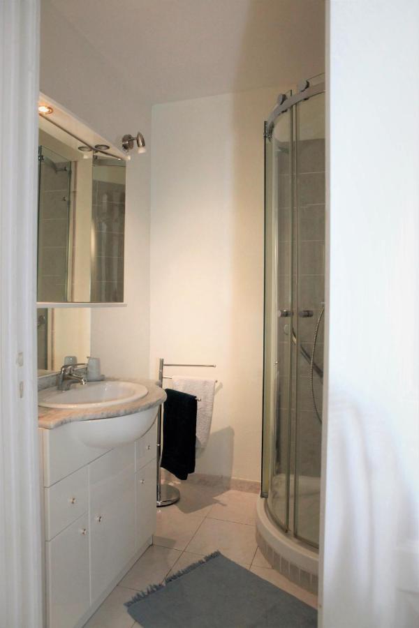 Appartement T3 Plein Centre Saint-Raphaël المظهر الخارجي الصورة