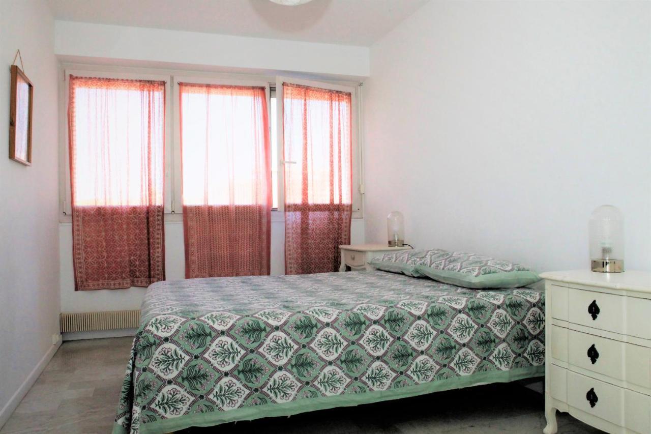 Appartement T3 Plein Centre Saint-Raphaël المظهر الخارجي الصورة