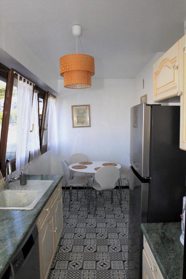 Appartement T3 Plein Centre Saint-Raphaël المظهر الخارجي الصورة
